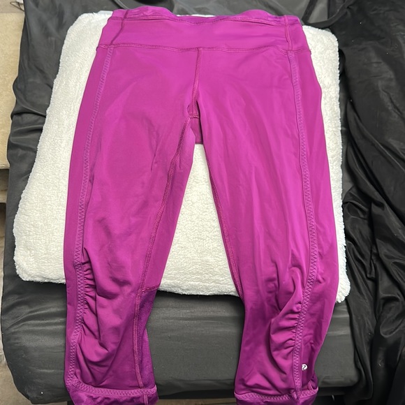Lululemon run for days pink camo mesh crop leggings - Picture 6 of 7